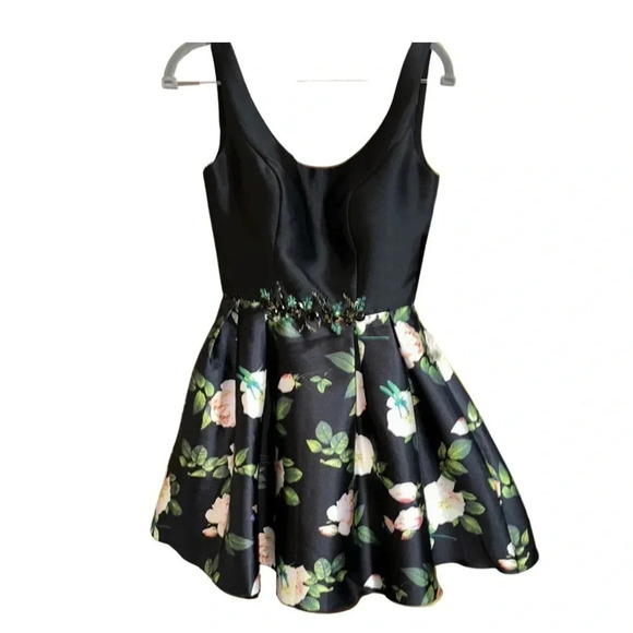 Mac Duggal Beaded Waist Floral Fit & Flare Dress Size 0 - Picture 7 of 12